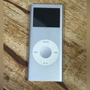 Apple Silver iPod Nano with Click Wheel
